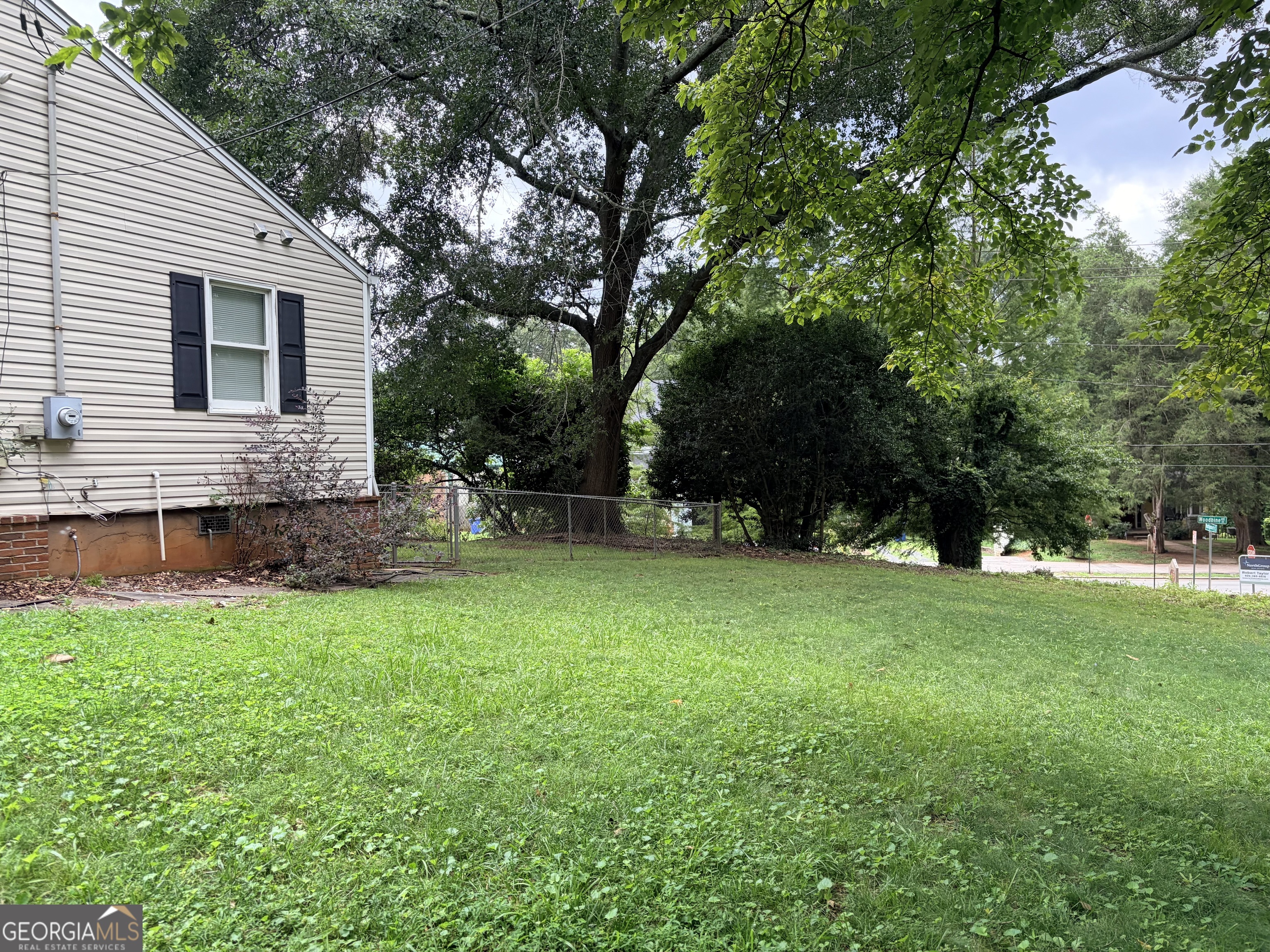 1470 Woodbine Avenue Se Property Photo 2