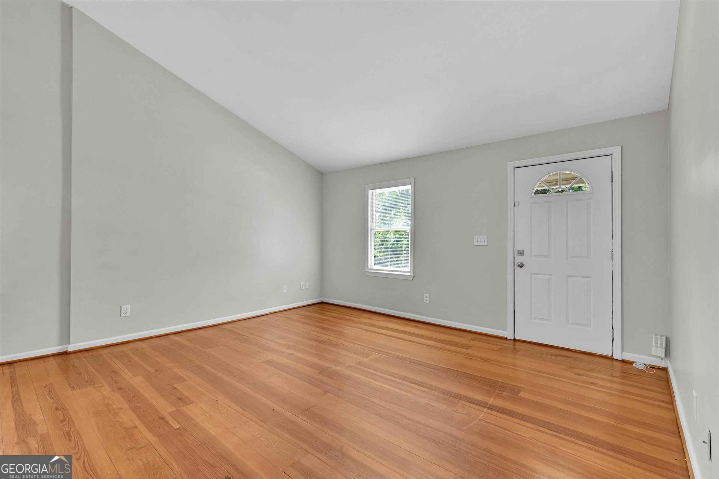 1470 Woodbine Avenue Se Property Photo 21