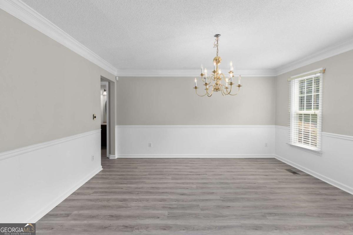 1397 Wynford Gate Sw Property Photo 6