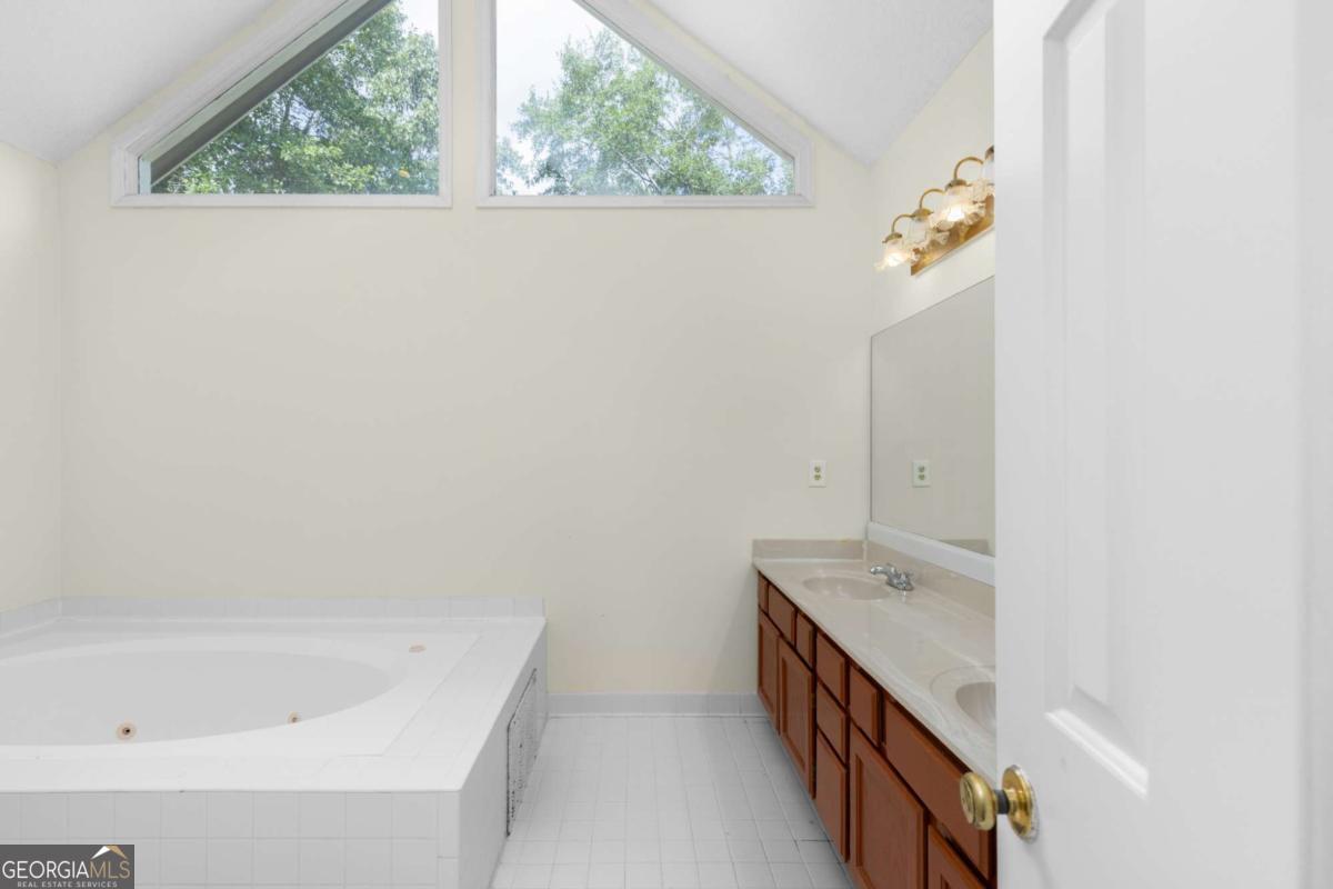 1397 Wynford Gate Sw Property Photo 34