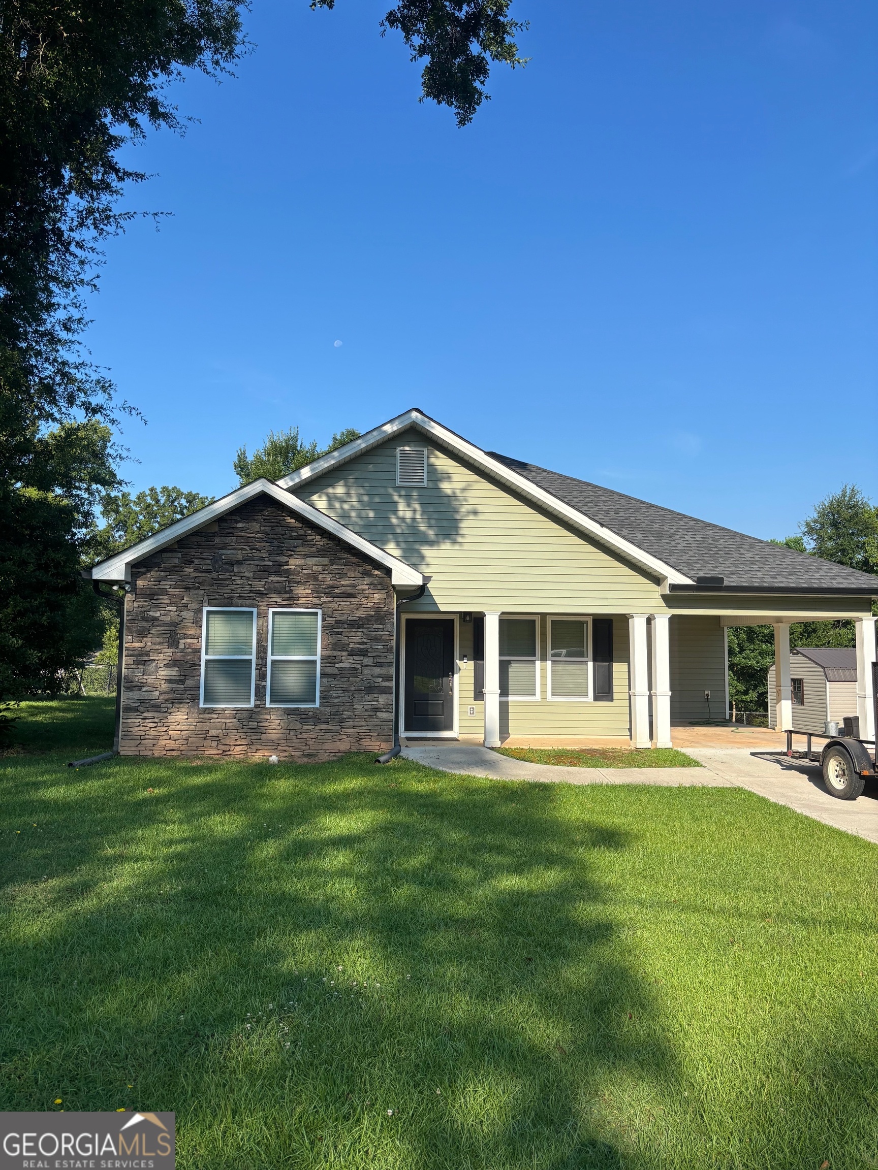 1609 Flat Shoals Road Ne Property Photo 1