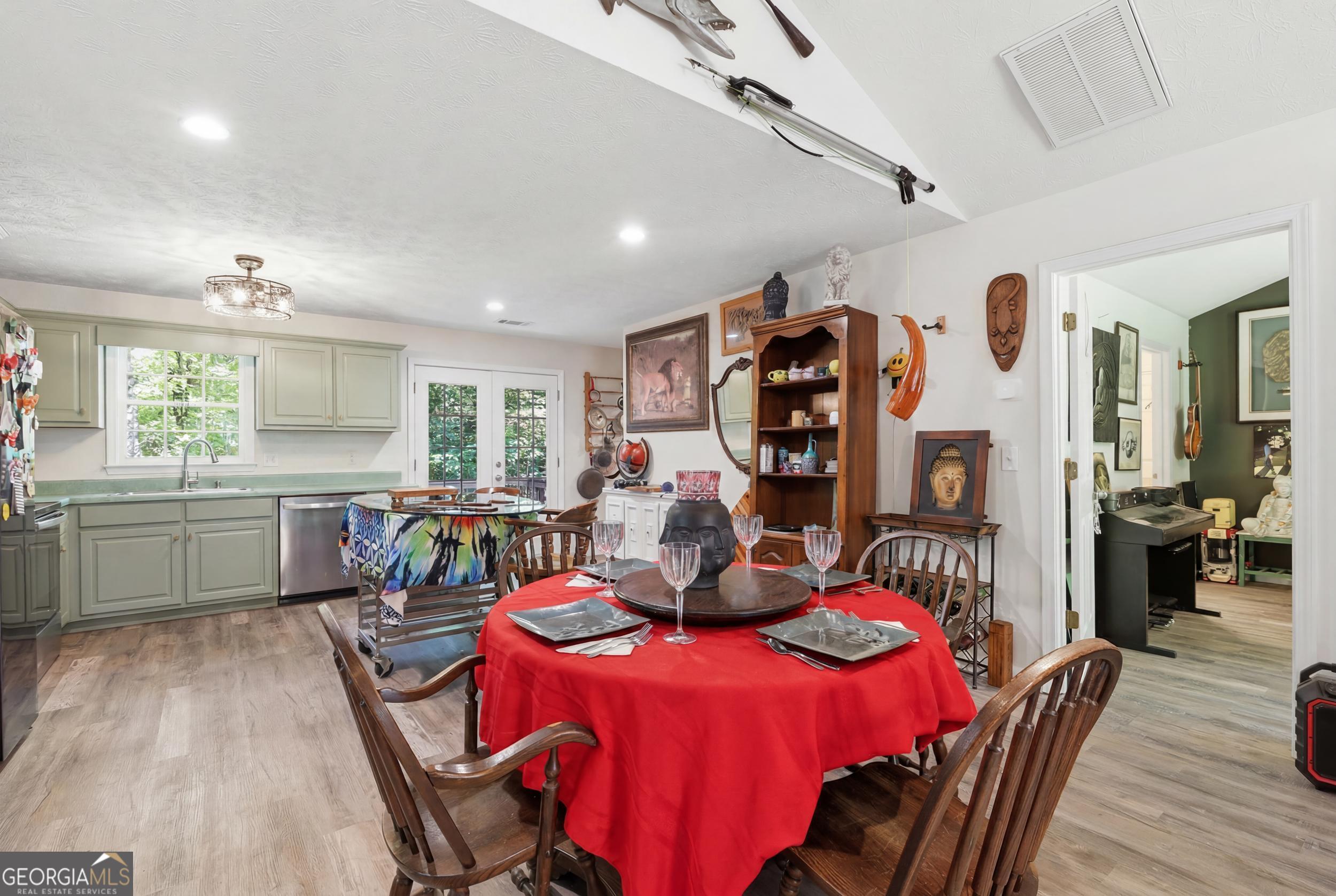 61 Majestic Oak Drive Property Photo 9