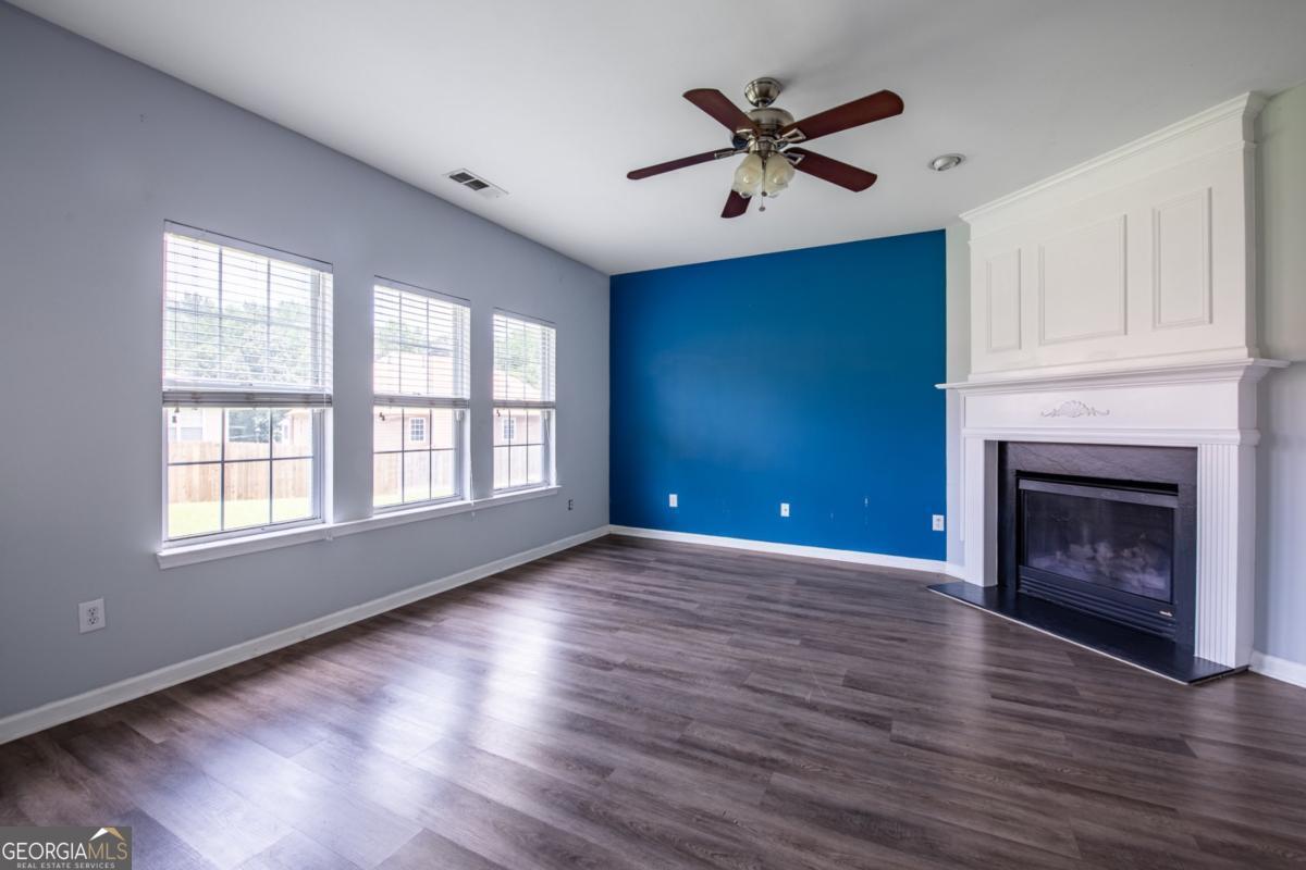 7702 Parkside Drive Property Photo 14