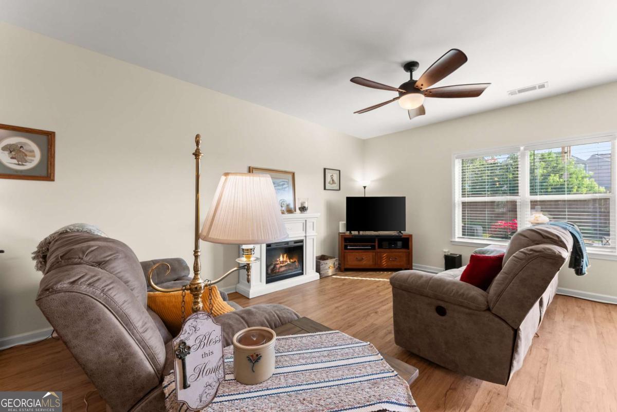 740 Independence Avenue Property Photo 17
