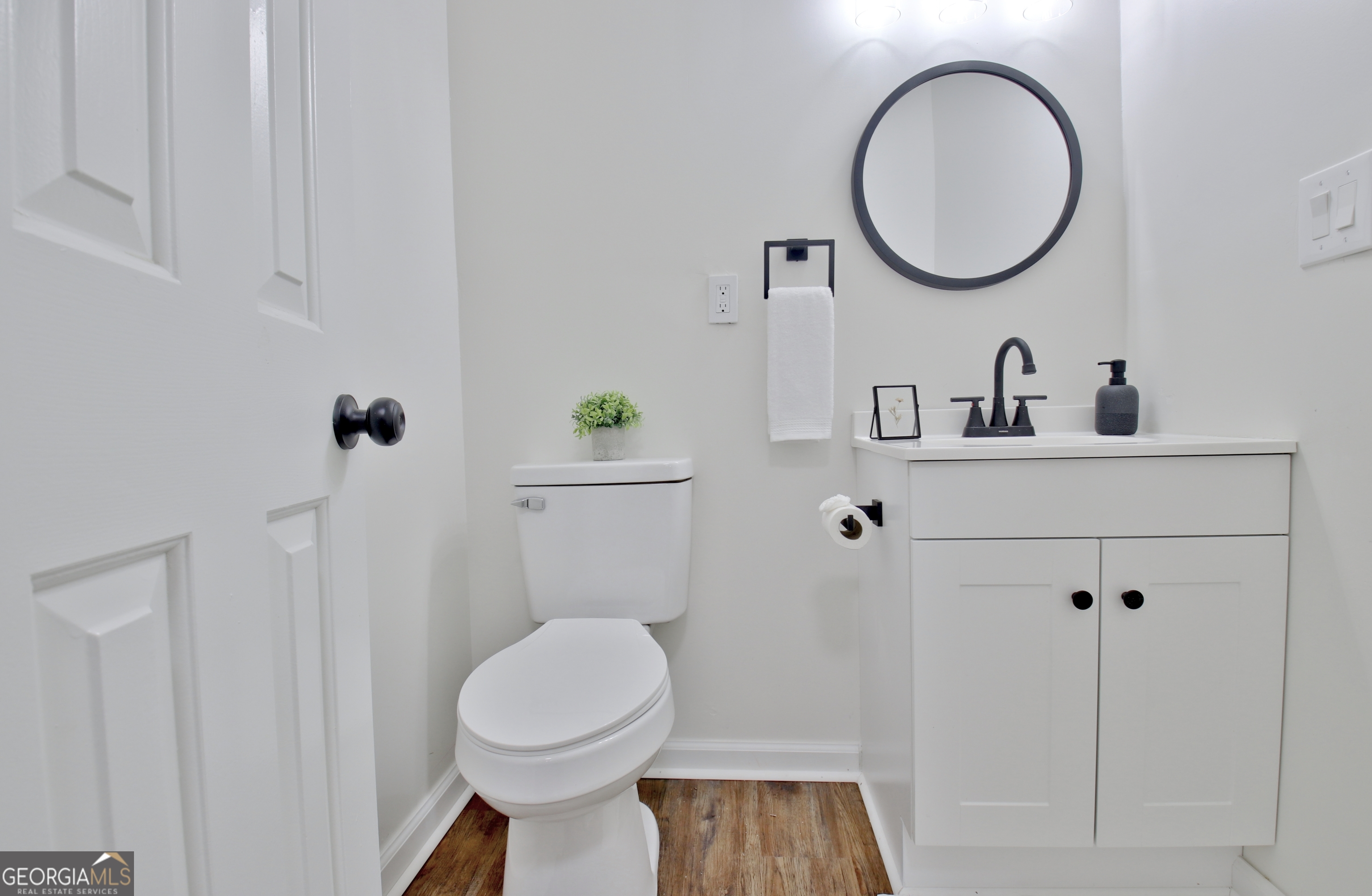 105 Walden Way Property Photo 38