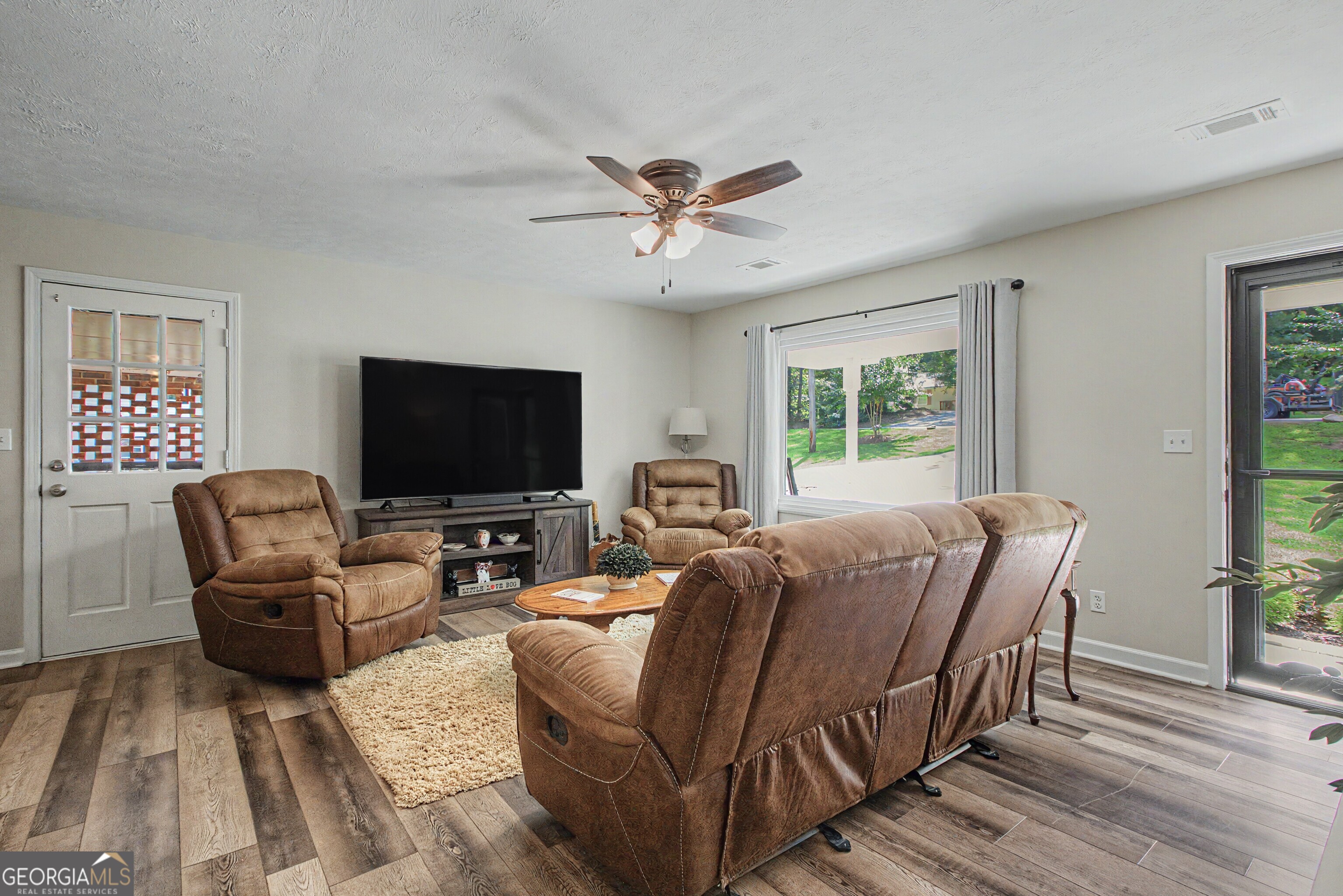 27 Lynhaven Drive Property Photo 12