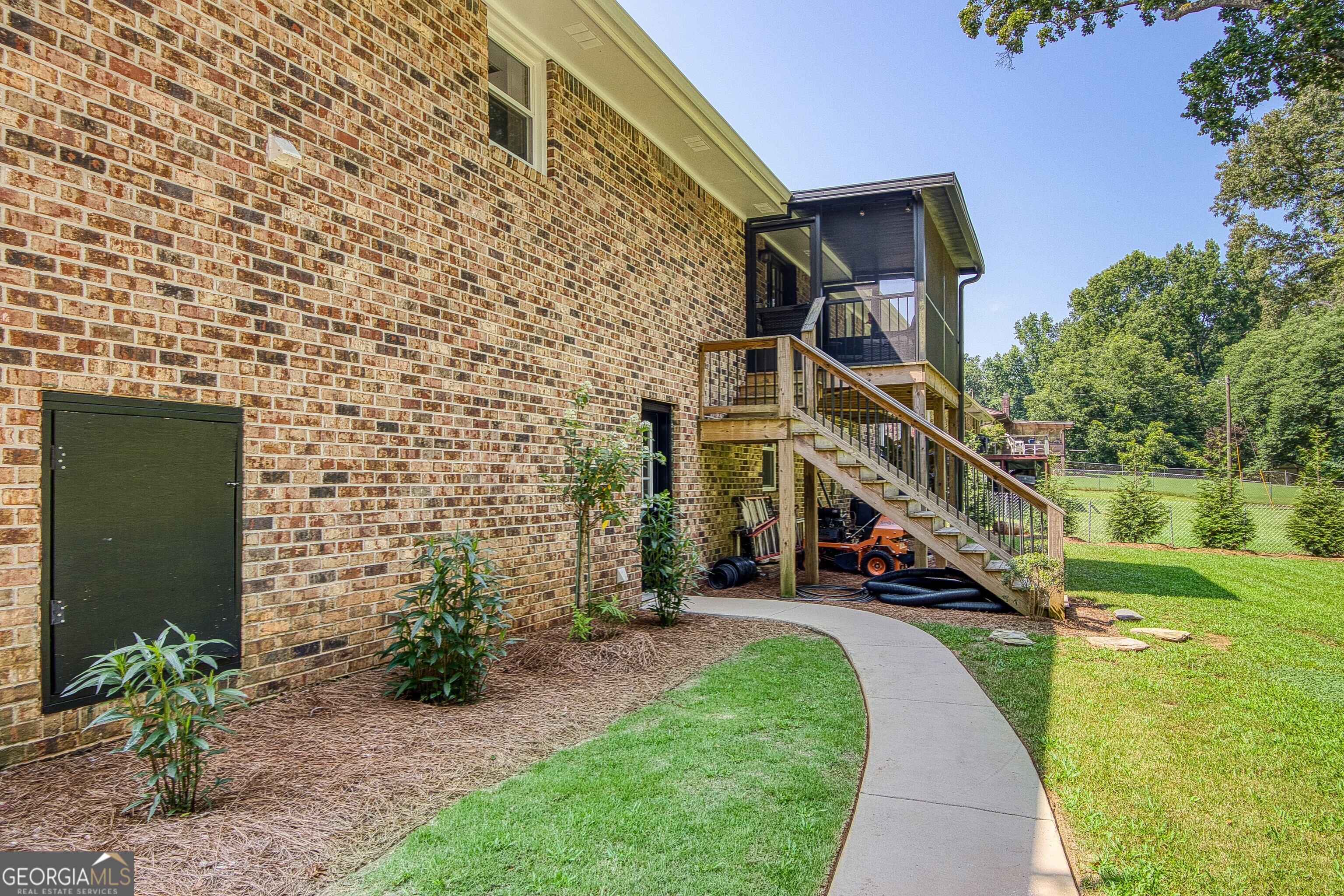 27 Lynhaven Drive Property Photo 40