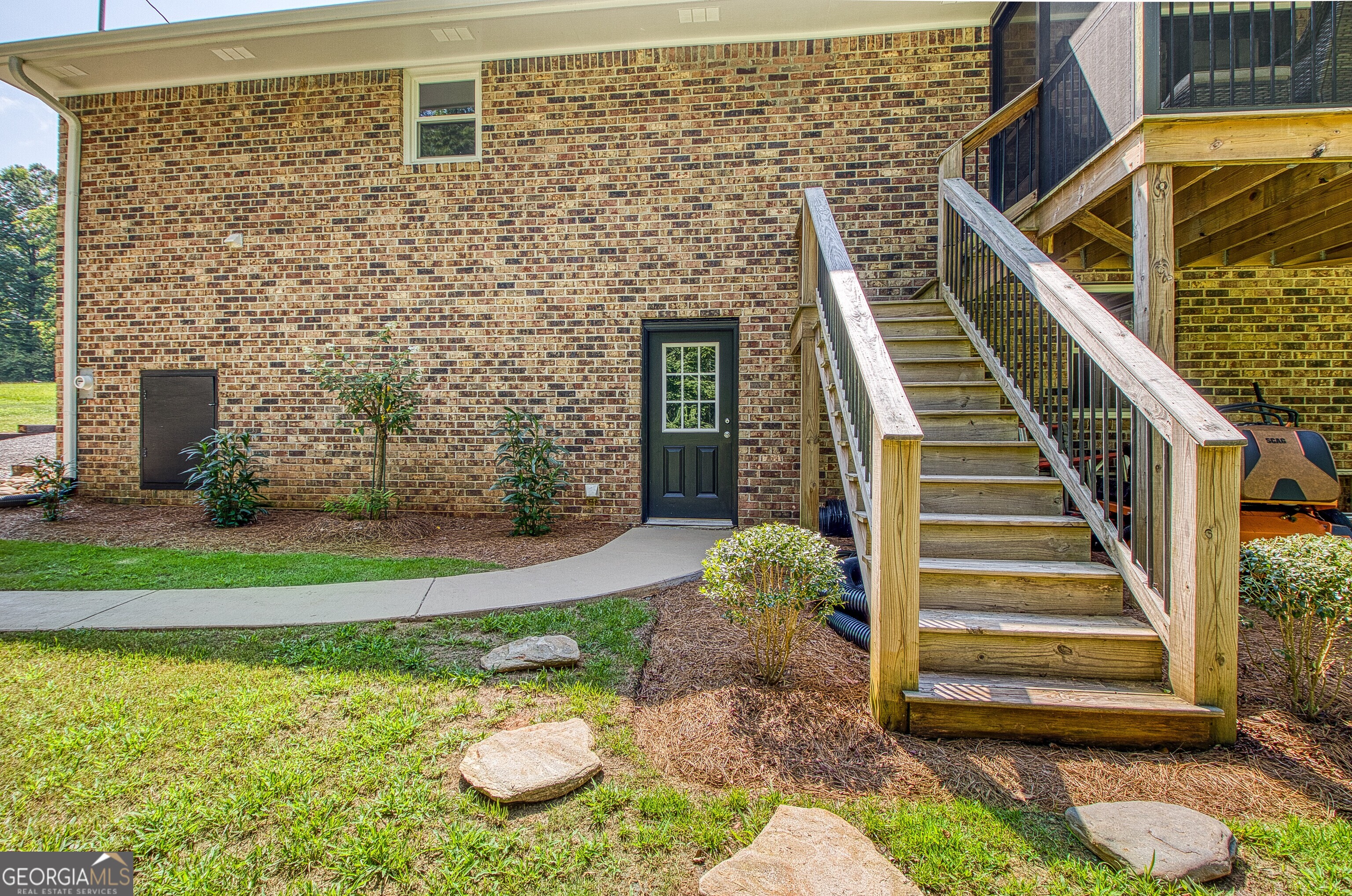 27 Lynhaven Drive Property Photo 42