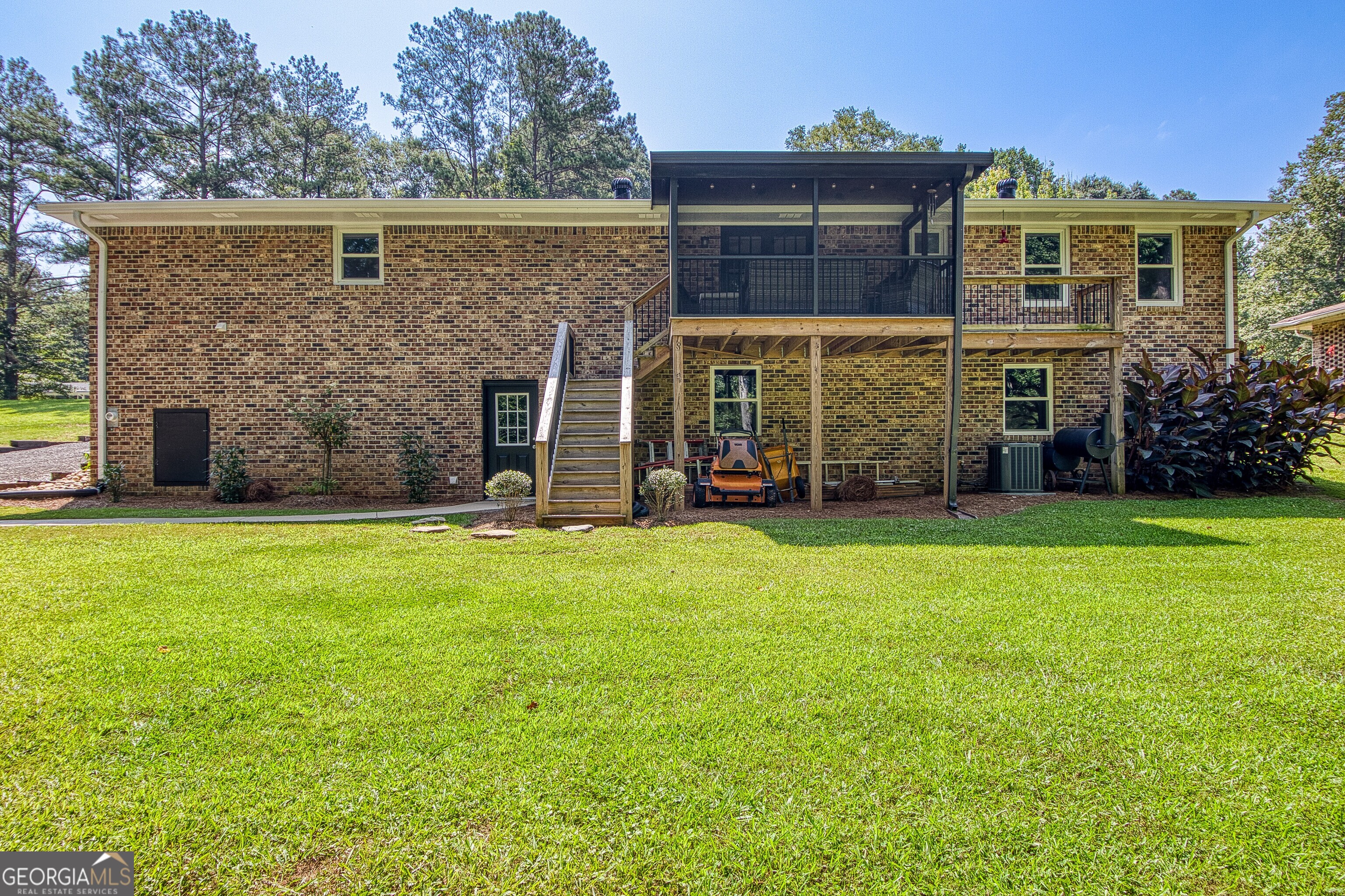 27 Lynhaven Drive Property Photo 43