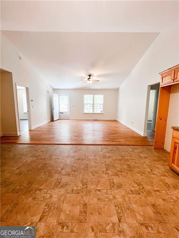 102 Putnam Road Property Photo 4