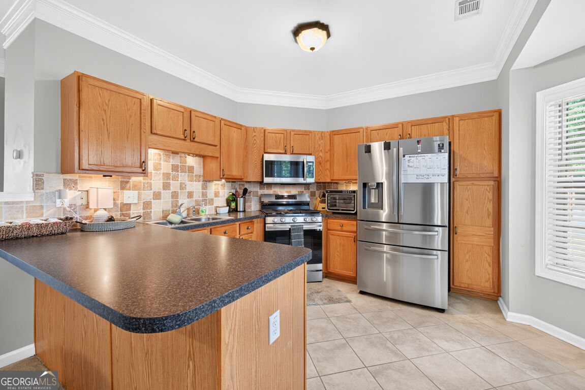 2114 Ne Millgate Lane Property Photo 4