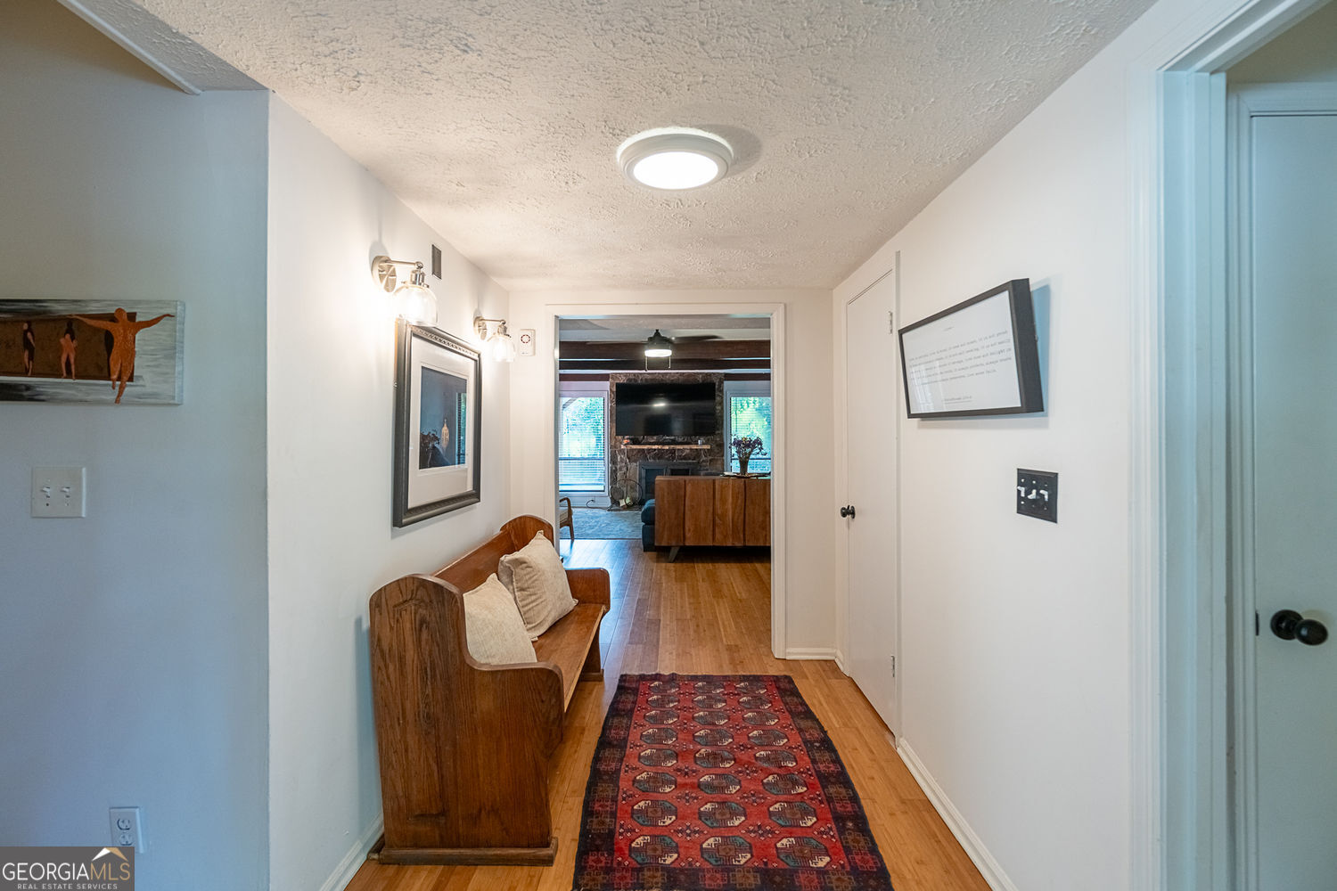 552 Edgefield Drive Property Photo 6