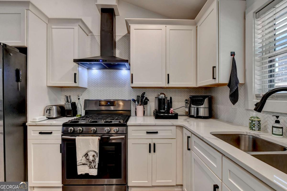 2345 Tilson Road Property Photo 7