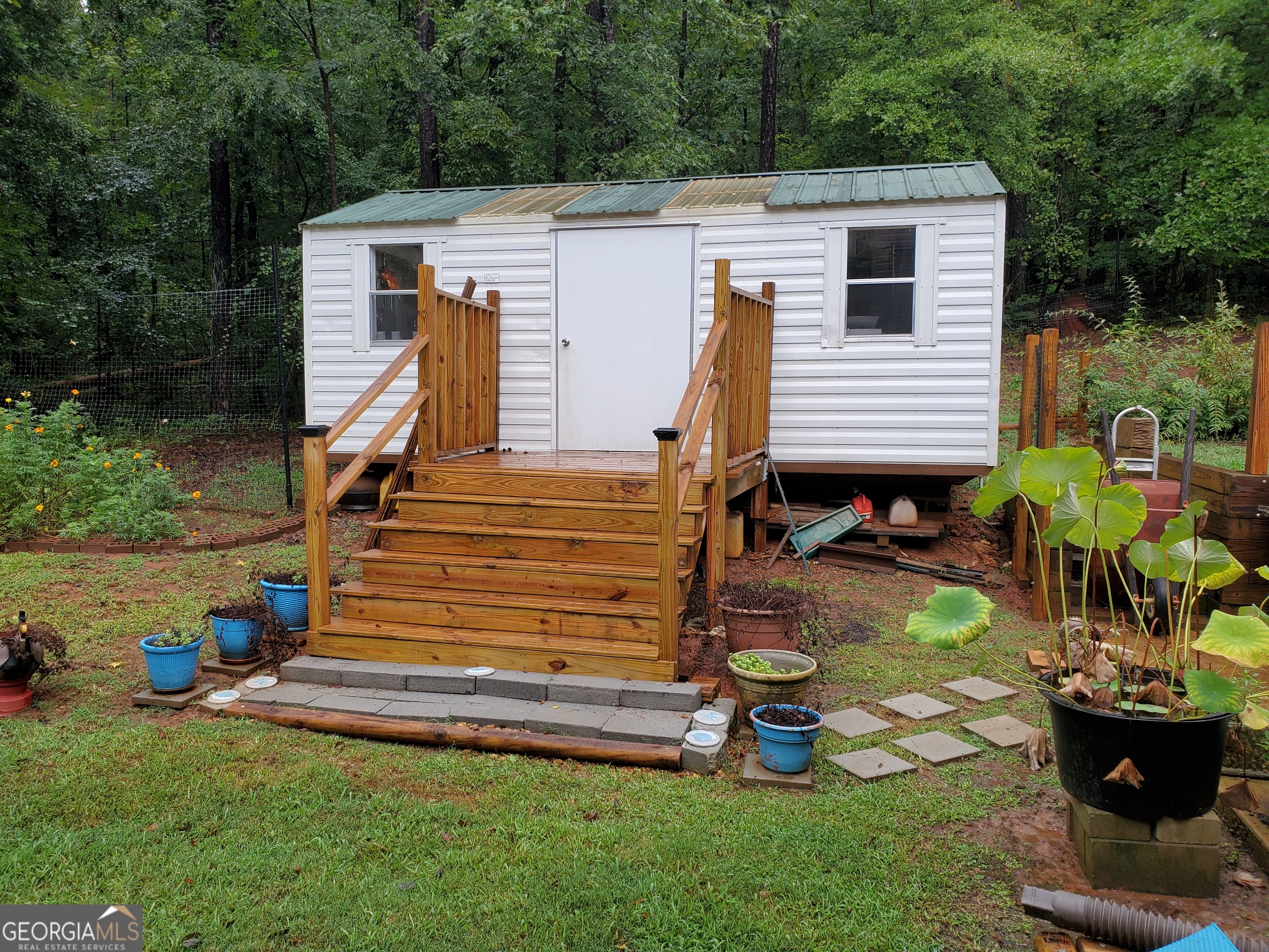 575 Starling Drive Property Photo 4