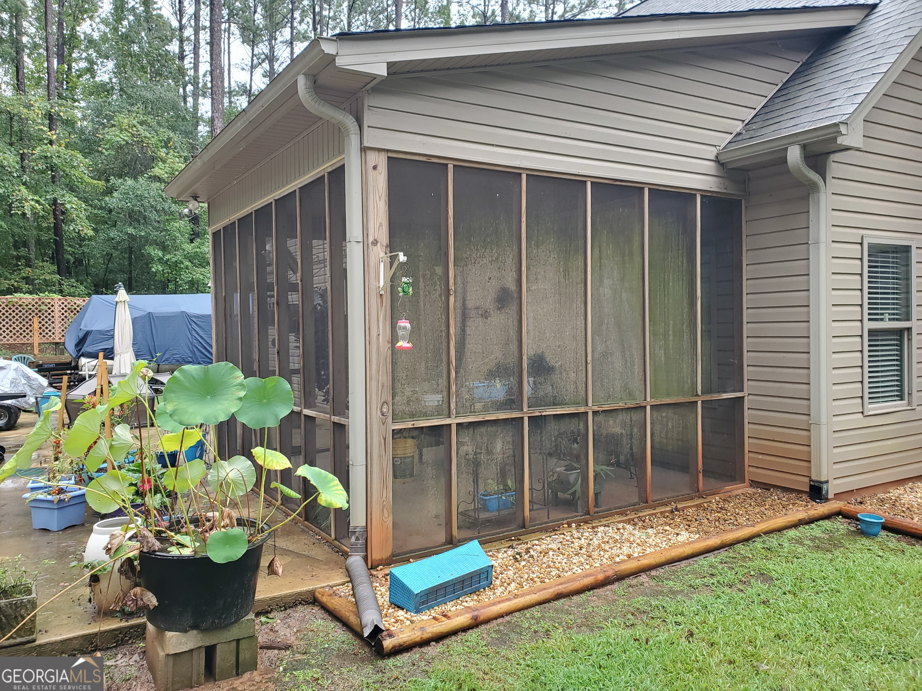 575 Starling Drive Property Photo 9
