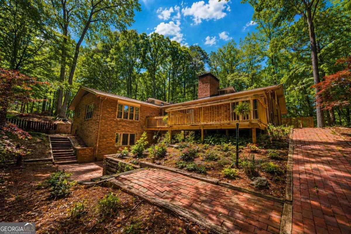 3108 Chapel Hill Road Property Photo 2