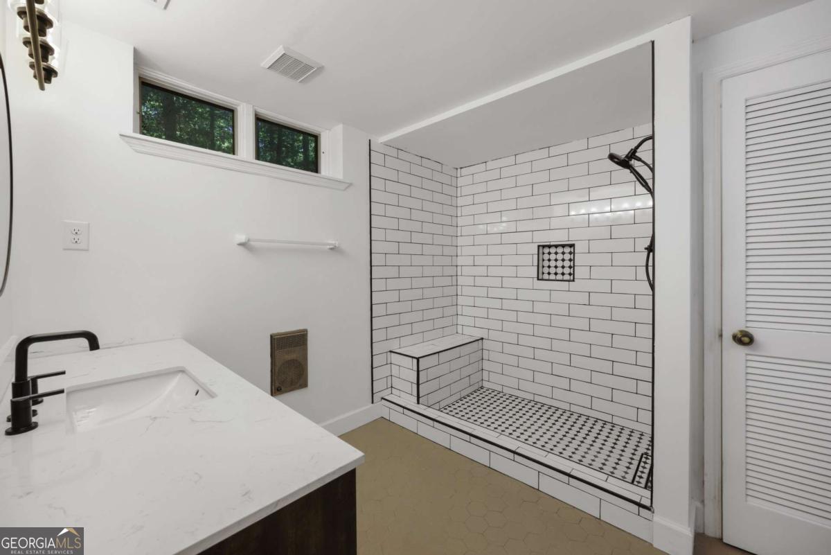 3108 Chapel Hill Road Property Photo 21