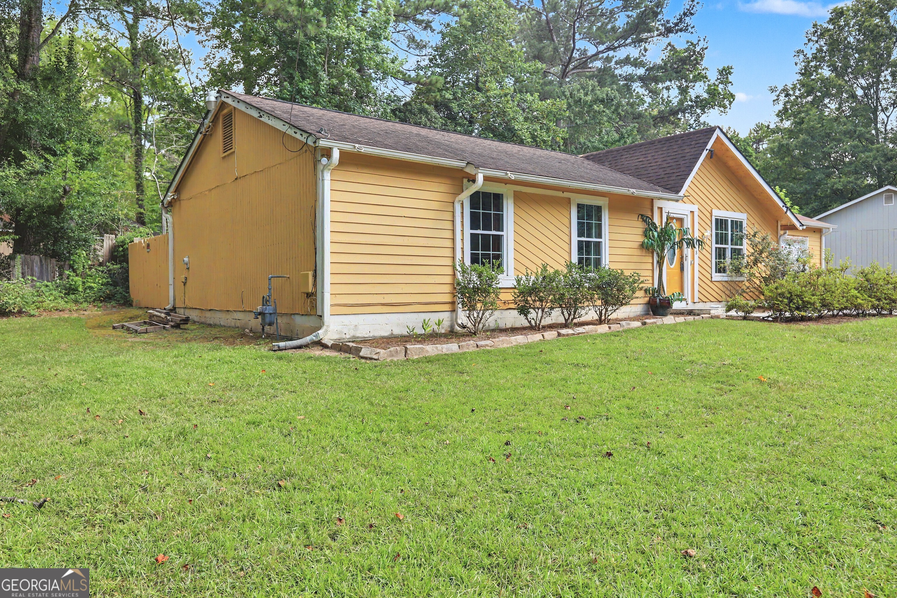 9018 Huntwood Lane Property Photo 3