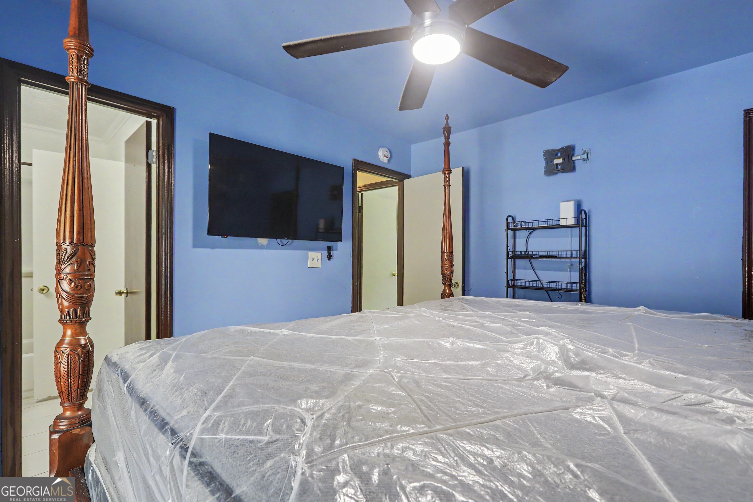 9018 Huntwood Lane Property Photo 8