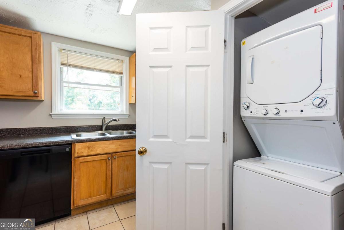 2603 Davenport Street Se Property Photo 23