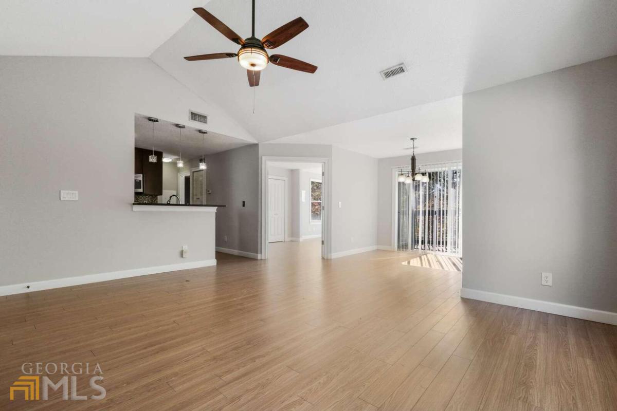 1007 Sandy Lane Drive Property Photo 10