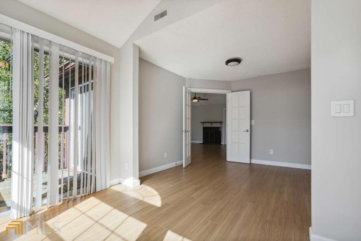 1007 Sandy Lane Drive Property Photo 12