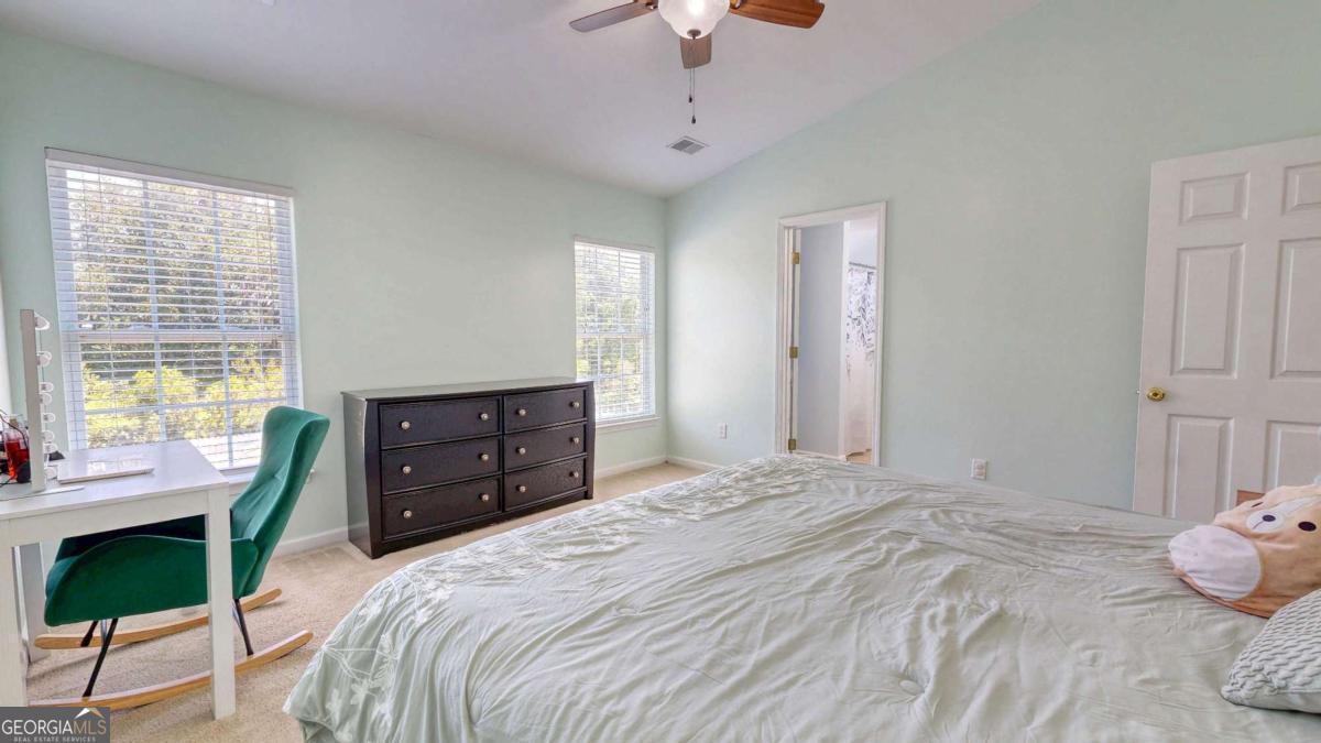 37 Hamilton Grove Drive Property Photo 14