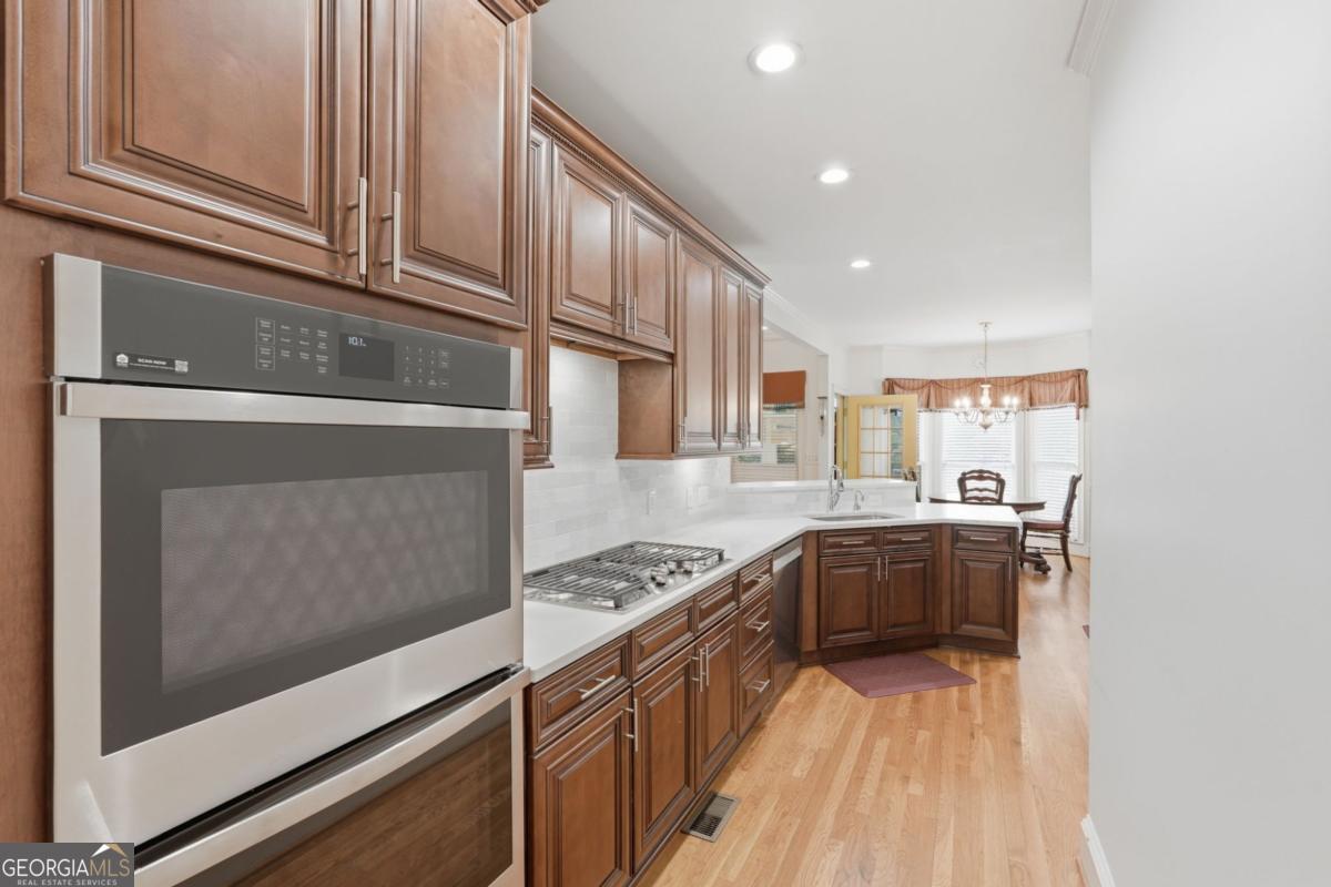 3725 Ridgeway Terrace Property Photo 16