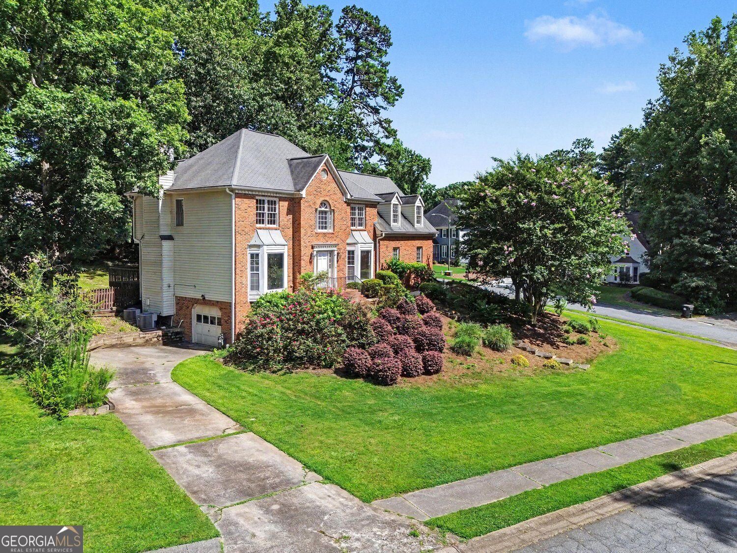 5796 Brookstone View Property Photo 3