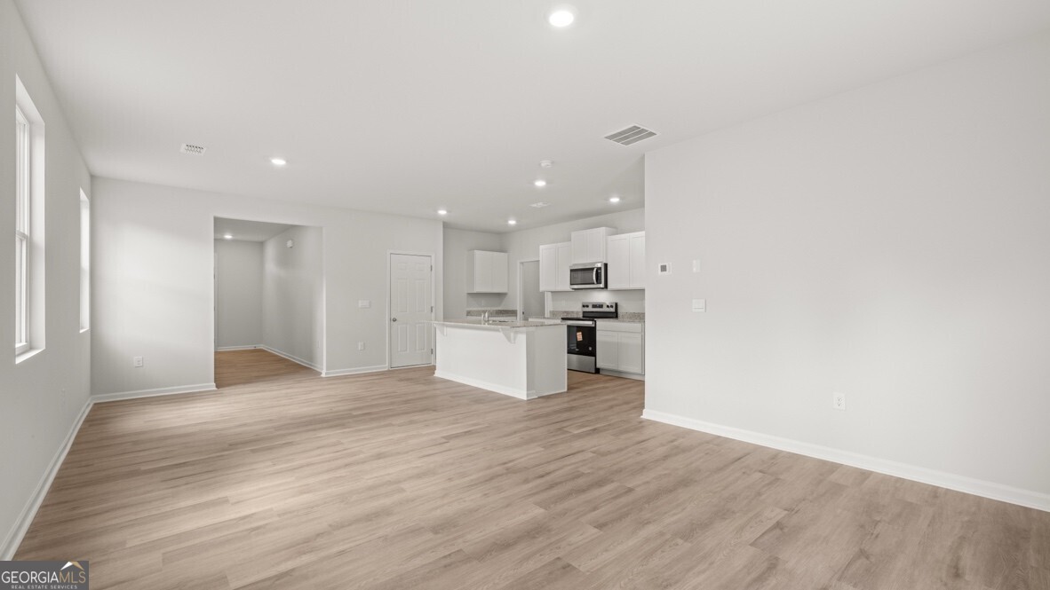87 Babcock Drive Ne Property Photo 11