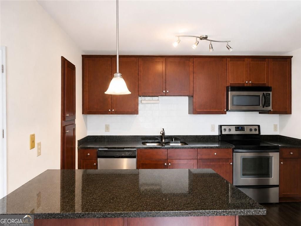 2657 Lenox Road Ne Bldg 90 Property Photo 4