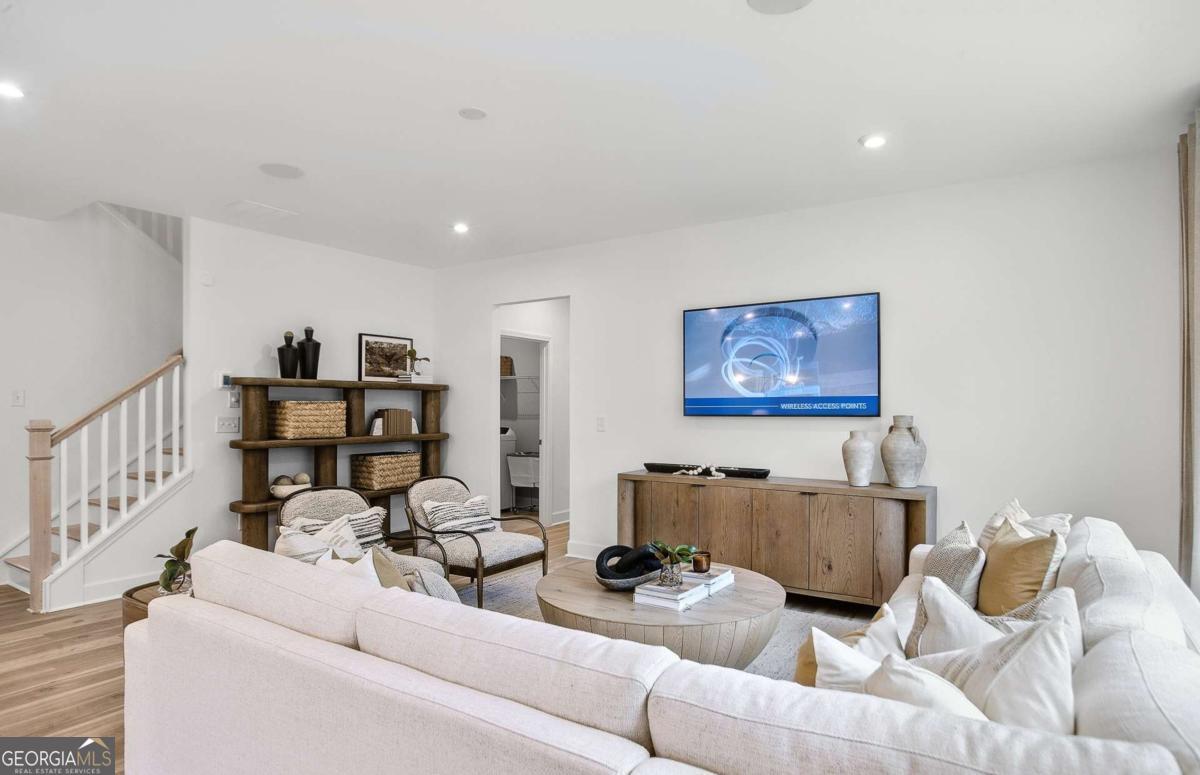 312 Wilton Way Property Photo 6