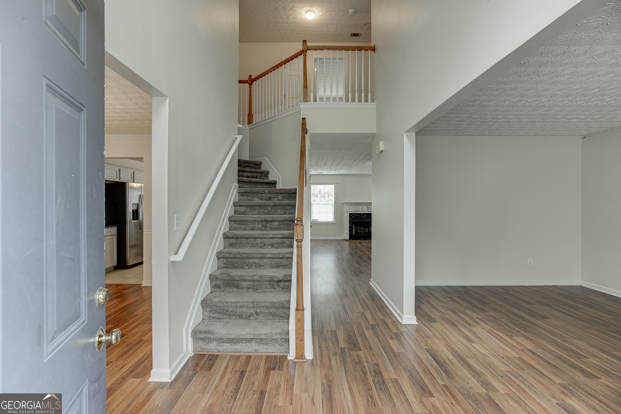 2054 Pierce Way Property Photo 4
