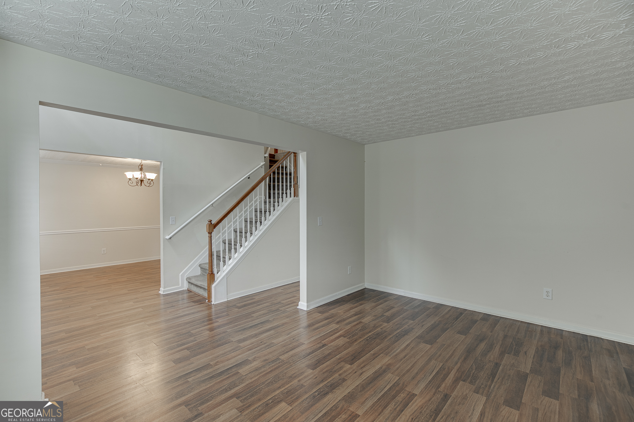 2054 Pierce Way Property Photo 6