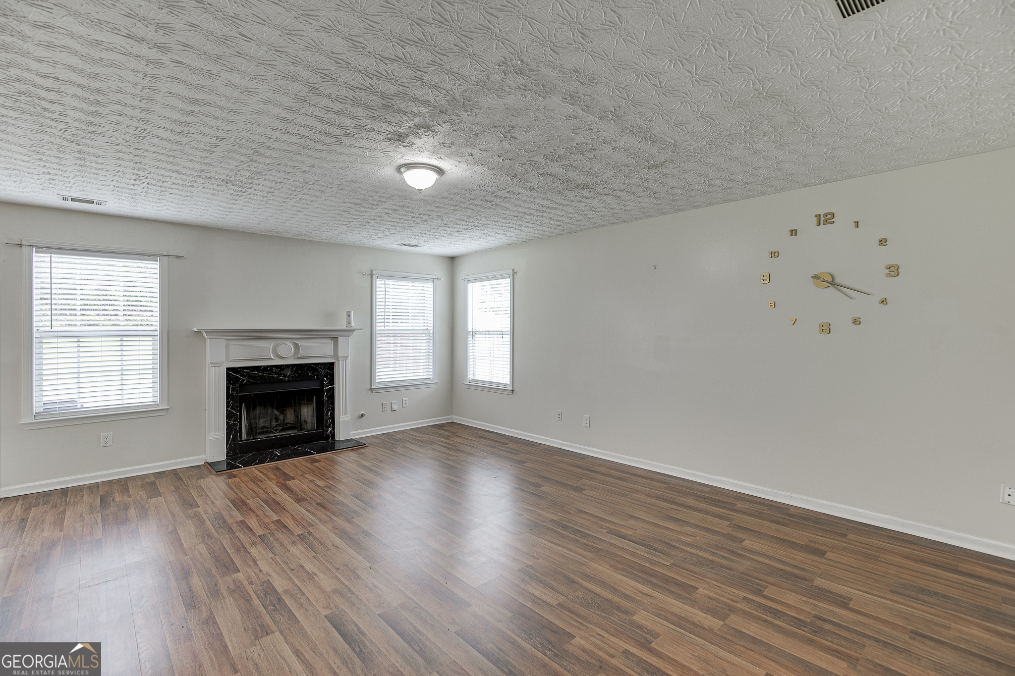 2054 Pierce Way Property Photo 11