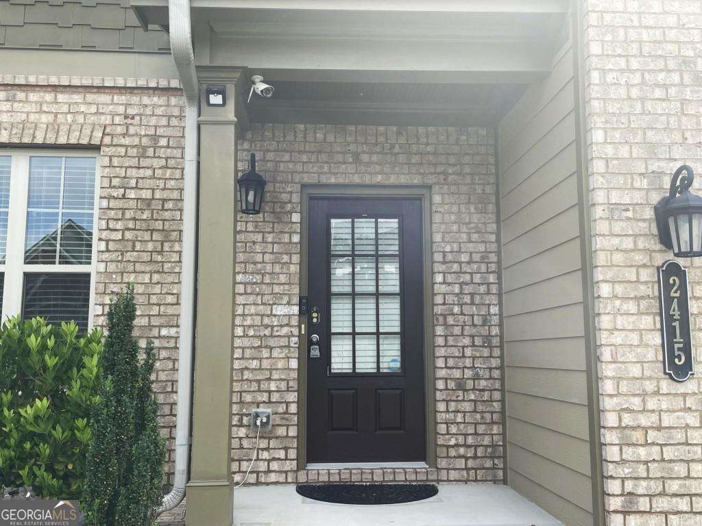 2415 Matlin Way Property Photo 3