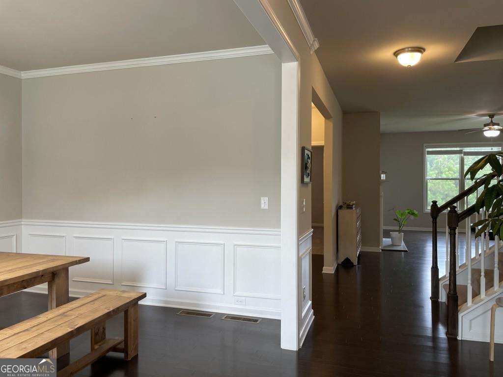 2415 Matlin Way Property Photo 5
