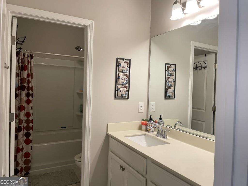 2415 Matlin Way Property Photo 22
