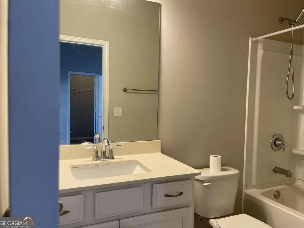 2415 Matlin Way Property Photo 24