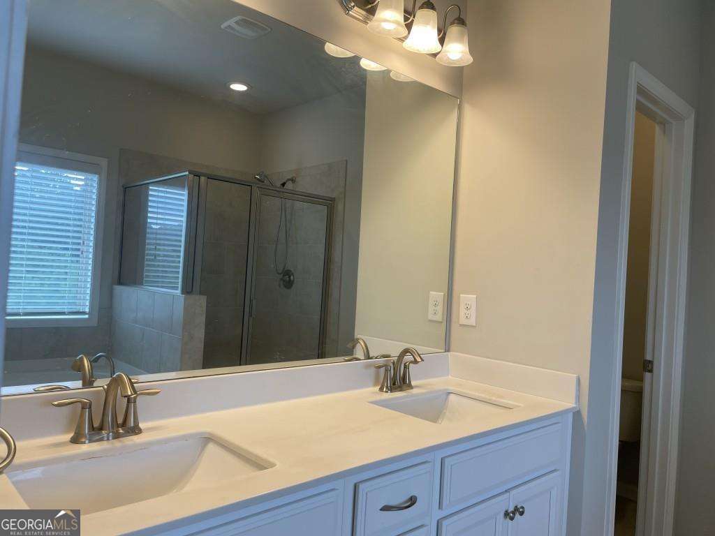 2415 Matlin Way Property Photo 27