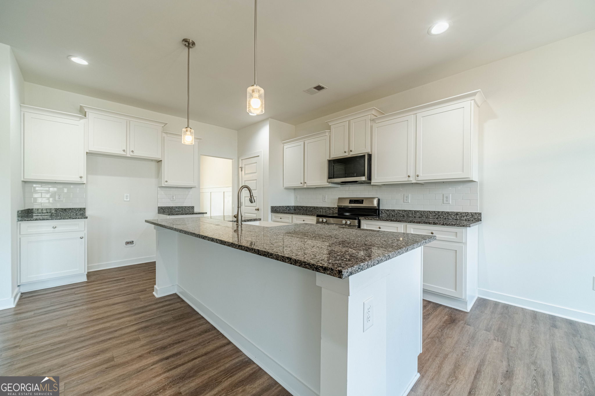 1548 Ridgewood Court Property Photo 17