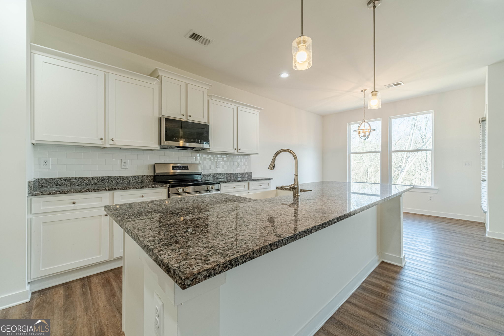 1548 Ridgewood Court Property Photo 18
