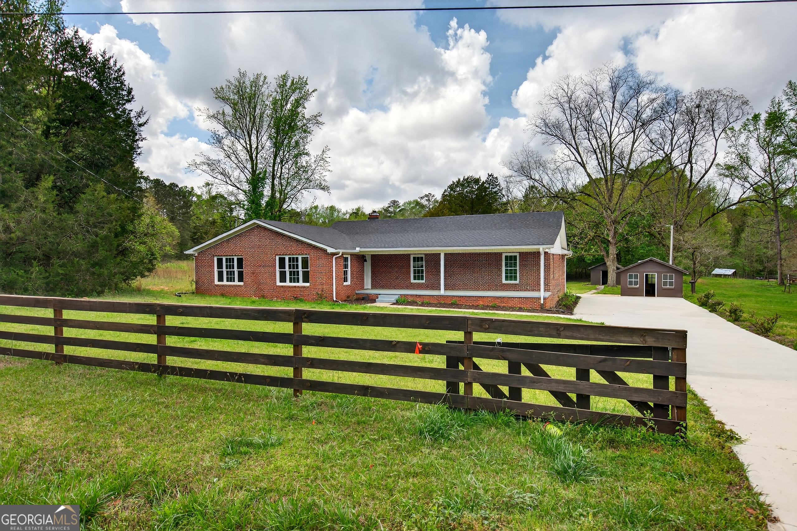 7142 Hamilton Road Property Photo 1