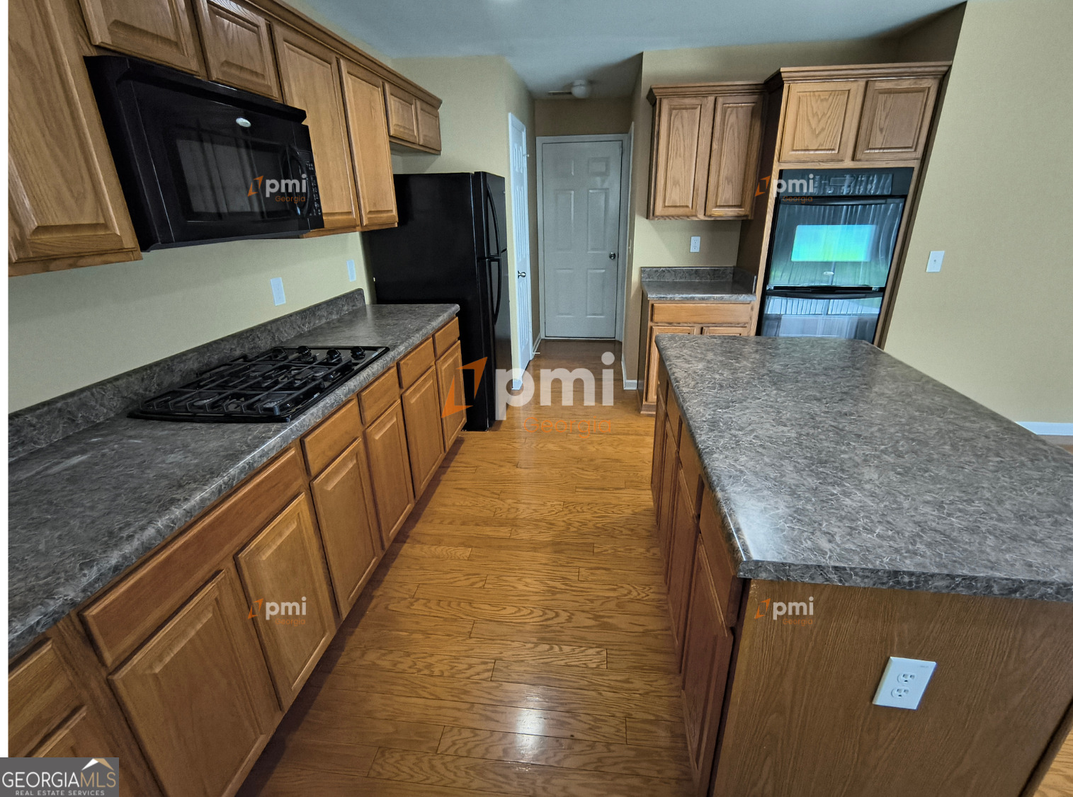 350 Fairmont Way Property Photo 2