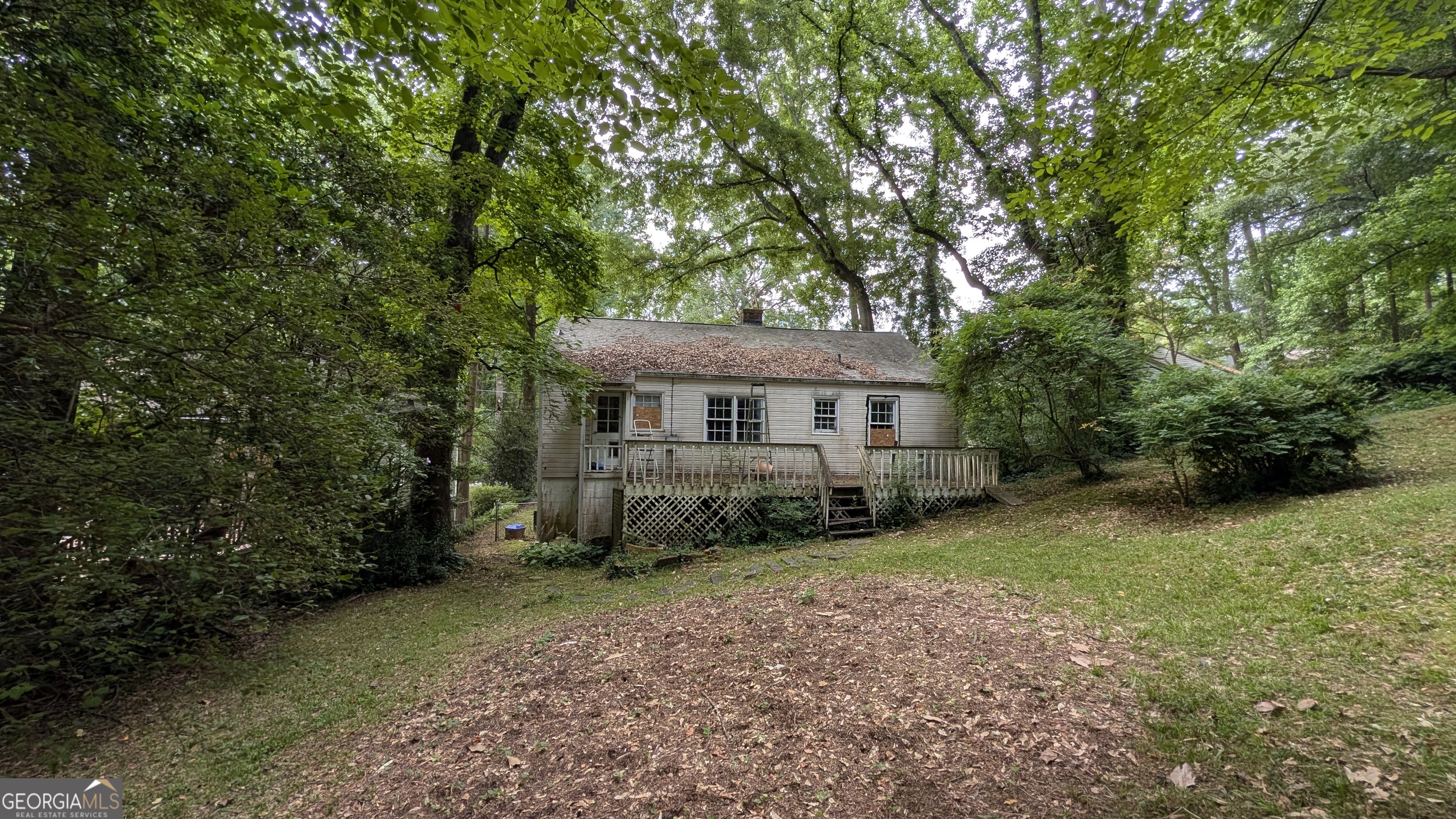 1181 Thomas Road Property Photo 2