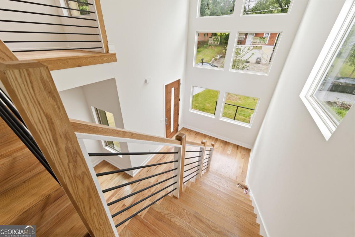 1084 Hubbard Street Sw Property Photo 3