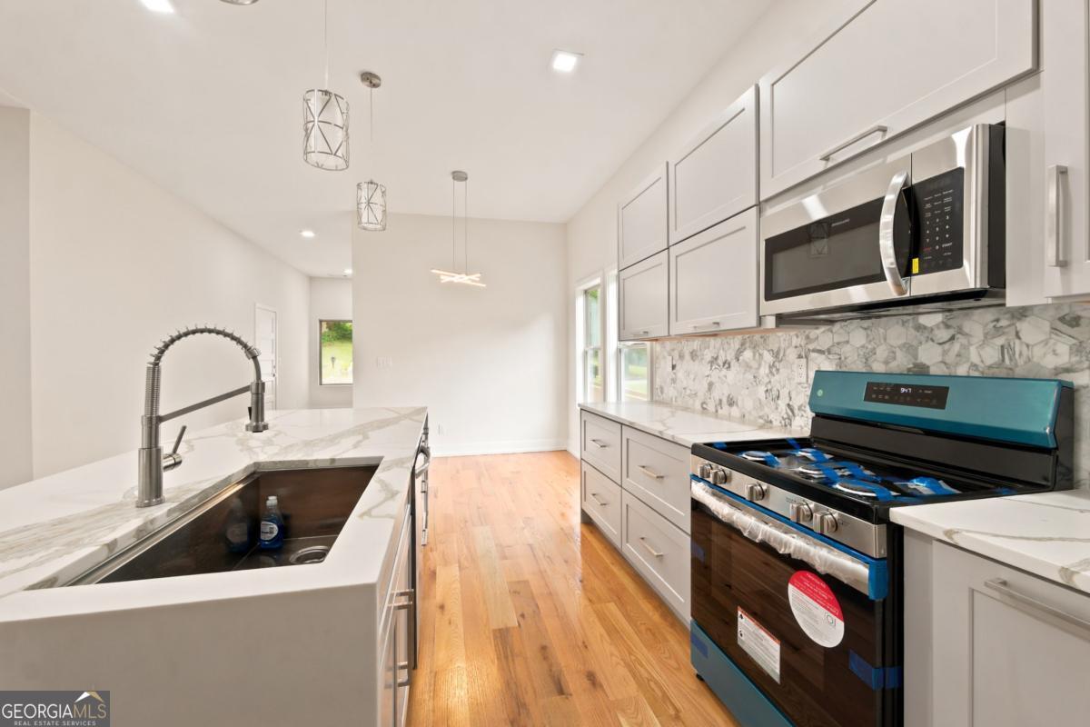 1084 Hubbard Street Sw Property Photo 7