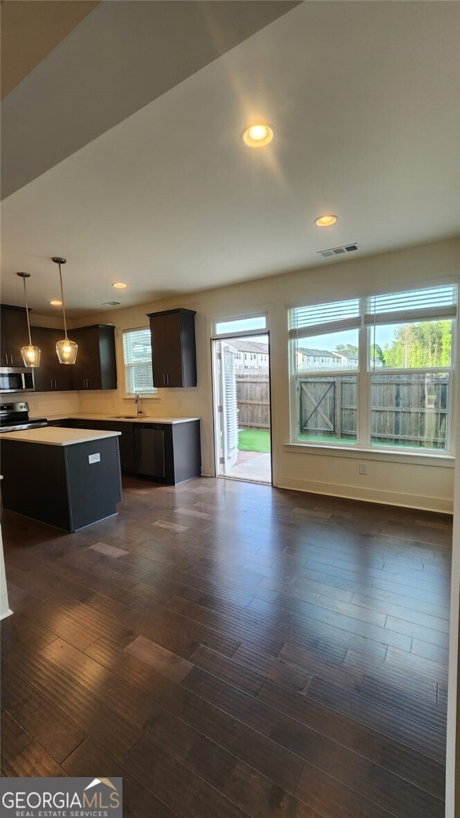 300 Auburn Valley Way Property Photo 7