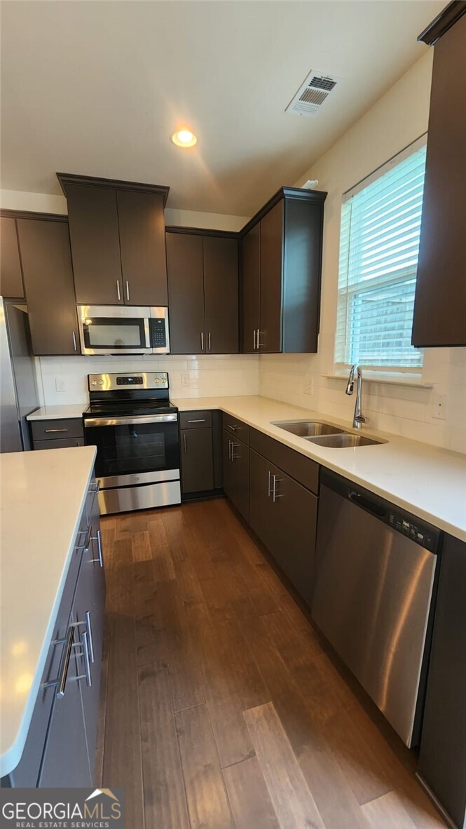 300 Auburn Valley Way Property Photo 10