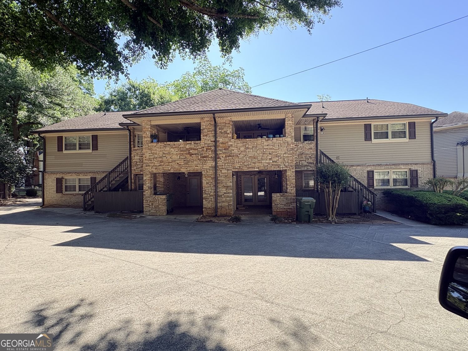 212 W Highland Avenue Property Photo 6